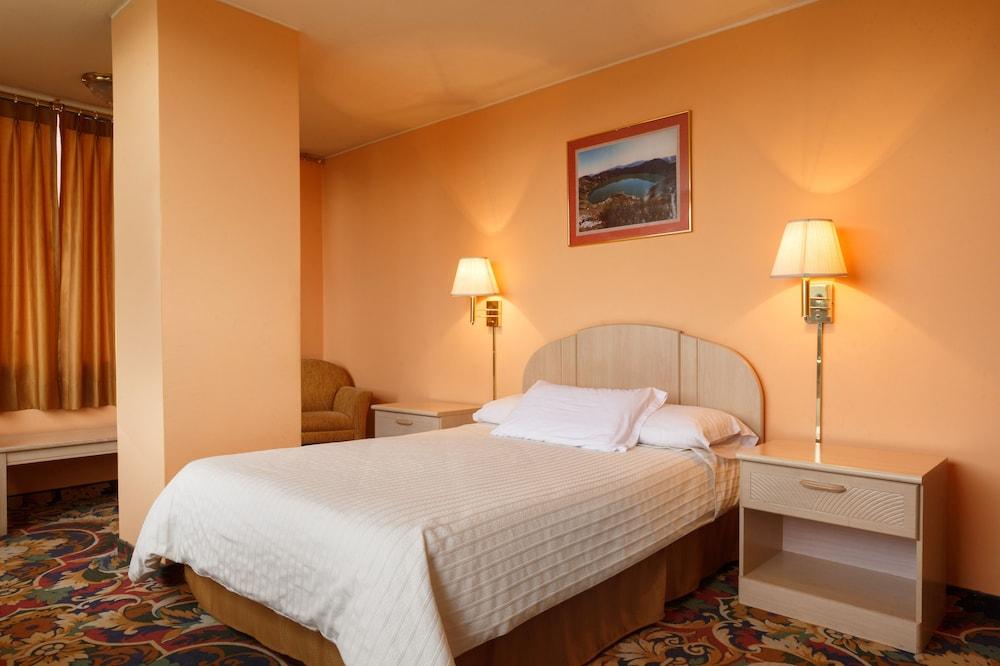 Stanford Hotel 3*