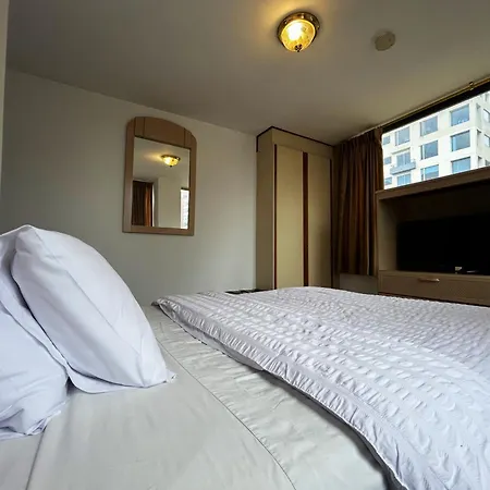 Stanford Suites Hotel Quito Exterior photo