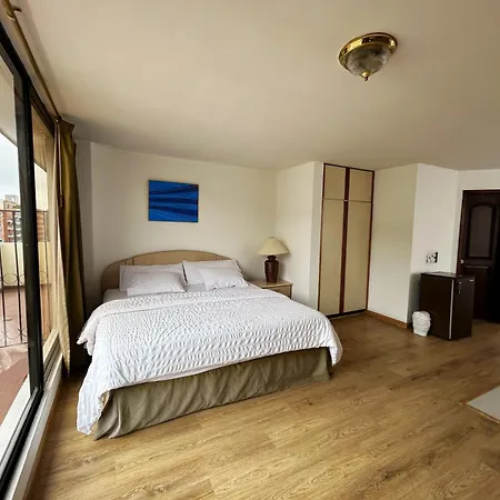 Stanford Suites Hotel Quito Exterior photo